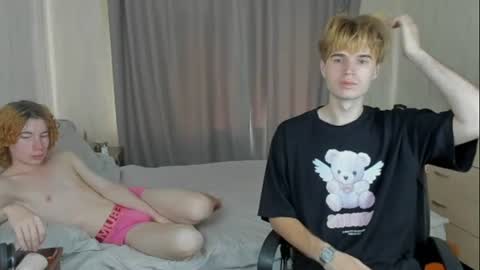 martintw_17 online show from 08-09-26, 05:12