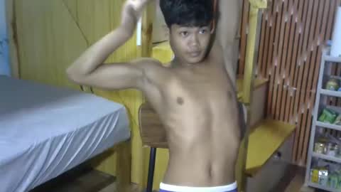 Snapshot of martylow chatting on 03-12-26, 09:26 Rey online show from 03-12-26, 09:26