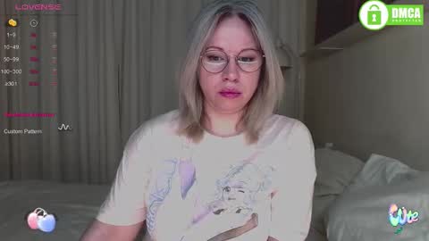 Mary linn online show from 10-19-25, 01:45