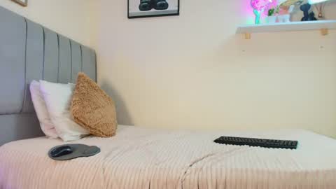 mary_cute9 online show from 07-30-26, 04:22