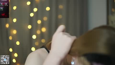 Mary online show from 12-12-24, 01:49