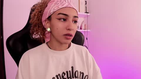 Snapshot of mary_jane_lovers chatting on 01-18-25, 05:59 Mary Jane online show from 01-18-25, 05:59