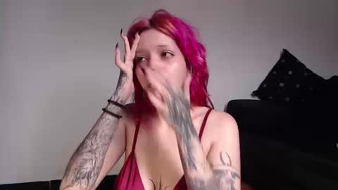 Snapshot of mary_janness chatting on 09-20-25, 01:01 100 online show from 09-20-25, 01:01