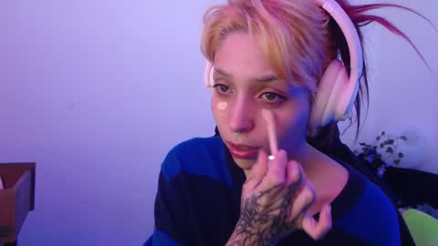 Snapshot of mary_janness chatting on 12-05-25, 08:05 100 online show from 12-05-25, 08:05