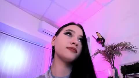 Snapshot of mary_lori chatting on 10-19-25, 06:47 Mary online show from 10-19-25, 06:47