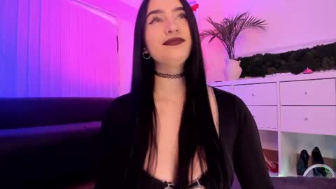 Snapshot of mary_lori chatting on 06-24-26, 06:34 Mary online show from 06-24-26, 06:34