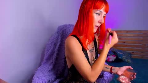 Snapshot of mary_magic chatting on 02-17-25, 03:15 mary_magic online show from 02-17-25, 03:15