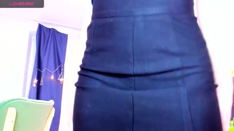 Snapshot of mary_marlow chatting on 02-19-26, 12:50 Mary online show from 02-19-26, 12:50