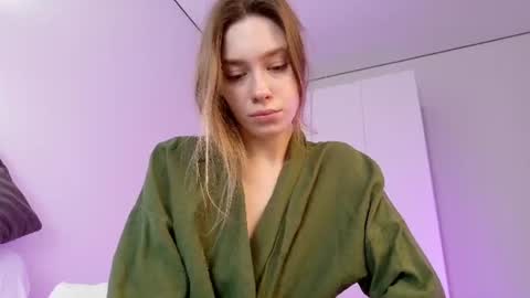 Snapshot of mary_shiota chatting on 06-15-26, 03:14 HelIo Everyone Im MaryWelcome to my room and lets have a good time together with me online show from 06-15-26, 03:14