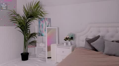 Snapshot of mary_u chatting on 03-09-25, 03:22 Ur Mary online show from 03-09-25, 03:22