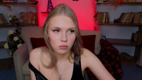 Maryana online show from 10-21-25, 03:29