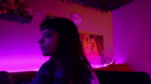    online show from 04-29-26, 06:28
