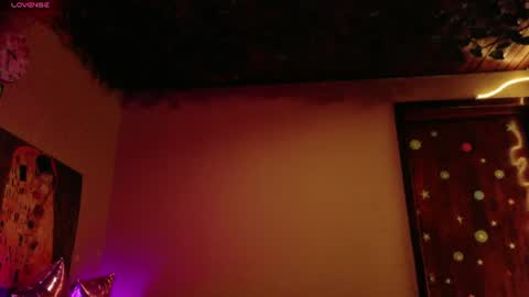     online show from 07-19-26, 06:28