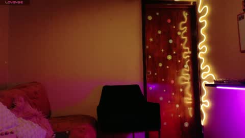     online show from 08-06-26, 01:40