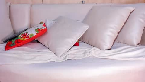 Snapshot of maryevans_ chatting on 12-14-24, 03:15 online show from 12-14-24, 03:15