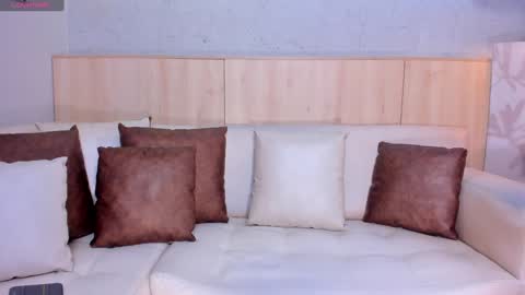 Snapshot of maryevans_ chatting on 02-04-25, 12:11 online show from 02-04-25, 12:11