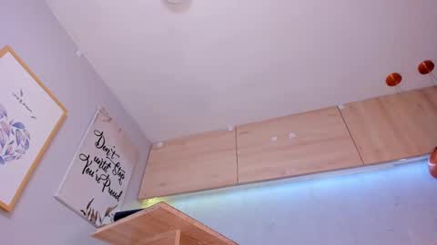 Snapshot of maryevans_ chatting on 02-18-25, 12:06 online show from 02-18-25, 12:06
