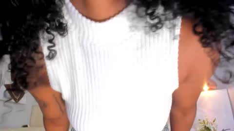 Snapshot of maryevans_ chatting on 09-09-25, 12:15 online show from 09-09-25, 12:15