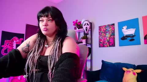 Mary online show from 05-19-26, 02:40