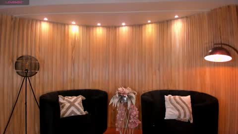 Snapshot of marylewis_ chatting on 02-08-26, 11:57 Mary online show from 02-08-26, 11:57