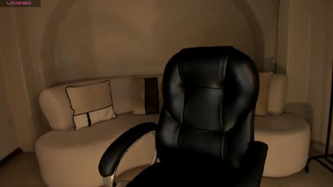 Snapshot of marylewis_ chatting on 07-02-26, 12:22 Mary online show from 07-02-26, 12:22