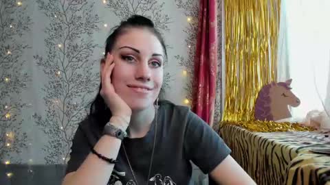 Mary Lou online show from 01-15-25, 04:47