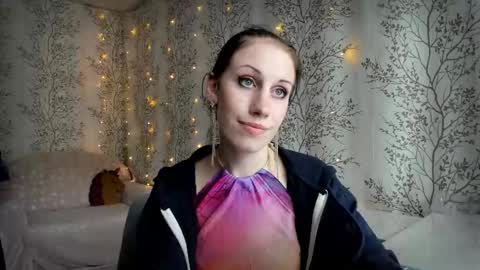 Mary Lou online show from 09-22-25, 09:22