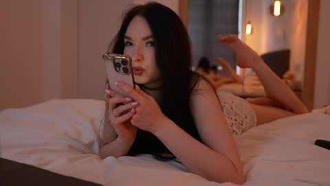 Snapshot of marypsiss chatting on 06-01-26, 11:34 Marina online show from 06-01-26, 11:34