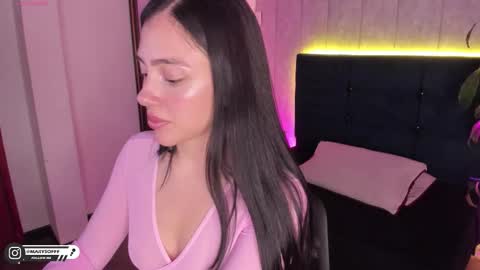 Snapshot of marysofff chatting on 12-16-25, 11:54 marysofff online show from 12-16-25, 11:54