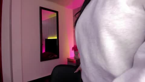 Snapshot of marysofff chatting on 01-18-26, 01:04 marysofff online show from 01-18-26, 01:04