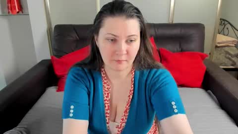 Snapshot of maryswon chatting on 10-16-25, 05:14 Mary online show from 10-16-25, 05:14