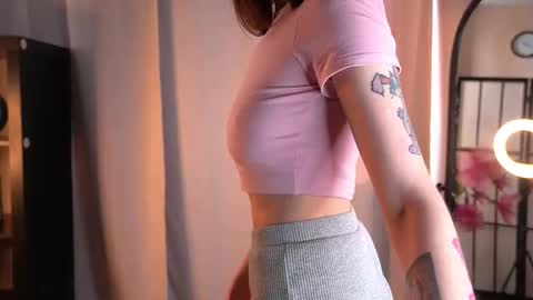 Mary online show from 03-11-26, 05:35