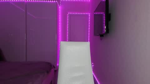 Snapshot of maryy_luv chatting on 02-03-26, 02:53 Mary online show from 02-03-26, 02:53