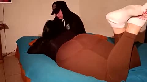 Mary y joni online show from 04-26-26, 04:54