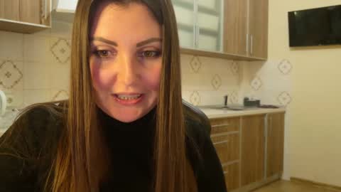 Snapshot of masha_queen chatting on 02-15-25, 08:22 Masha online show from 02-15-25, 08:22