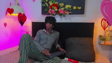 Snapshot of mashall_lee chatting on 02-28-26, 07:15 MARSHALL LEE online show from 02-28-26, 07:15