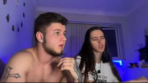 Snapshot of maskedman699 chatting on 03-28-26, 01:38 Extreme Couple online show from 03-28-26, 01:38