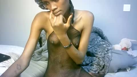 maskgang001 online show from 09-30-25, 01:43