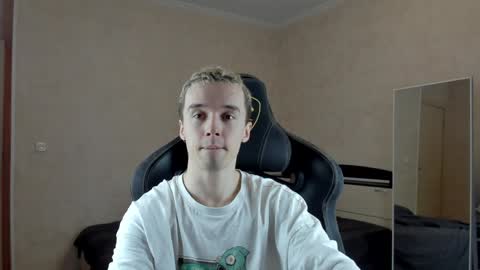 Snapshot of mason_warhol chatting on 12-13-24, 03:54 Mason online show from 12-13-24, 03:54