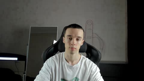 Snapshot of mason_warhol chatting on 01-08-25, 01:53 Mason online show from 01-08-25, 01:53