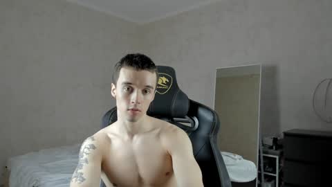 Snapshot of mason_warhol chatting on 01-26-25, 02:35 Mason online show from 01-26-25, 02:35