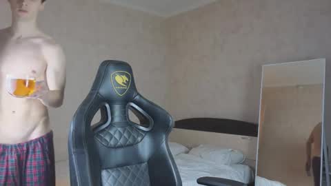 Snapshot of mason_warhol chatting on 11-14-25, 02:38 Mason online show from 11-14-25, 02:38