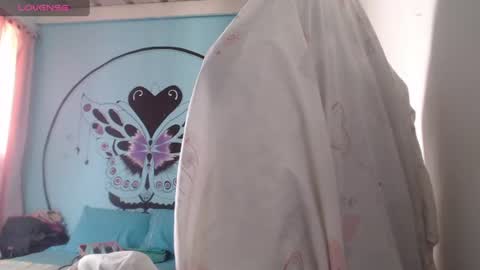 Snapshot of massielferretis chatting on 09-18-25, 08:33 massiel ferreti online show from 09-18-25, 08:33