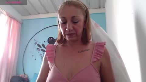 Snapshot of massielferretis chatting on 09-19-25, 08:20 massiel ferreti online show from 09-19-25, 08:20