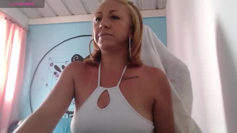 Snapshot of massielferretis chatting on 09-26-25, 08:02 massiel ferreti online show from 09-26-25, 08:02