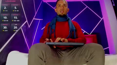 Snapshot of massimo_cruz chatting on 11-25-25, 08:31 massimo_cruz online show from 11-25-25, 08:31