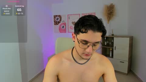 Snapshot of massimo_fiore chatting on 02-15-26, 09:22 Massimo online show from 02-15-26, 09:22