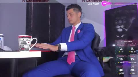 Snapshot of massimo_g chatting on 02-05-25, 01:54 I am Massimo online show from 02-05-25, 01:54