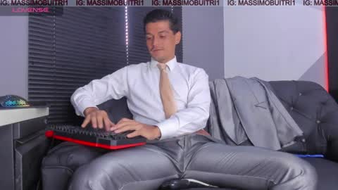 I am Massimo online show from 04-20-26, 01:14