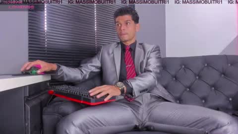 I am Massimo online show from 07-04-26, 01:28